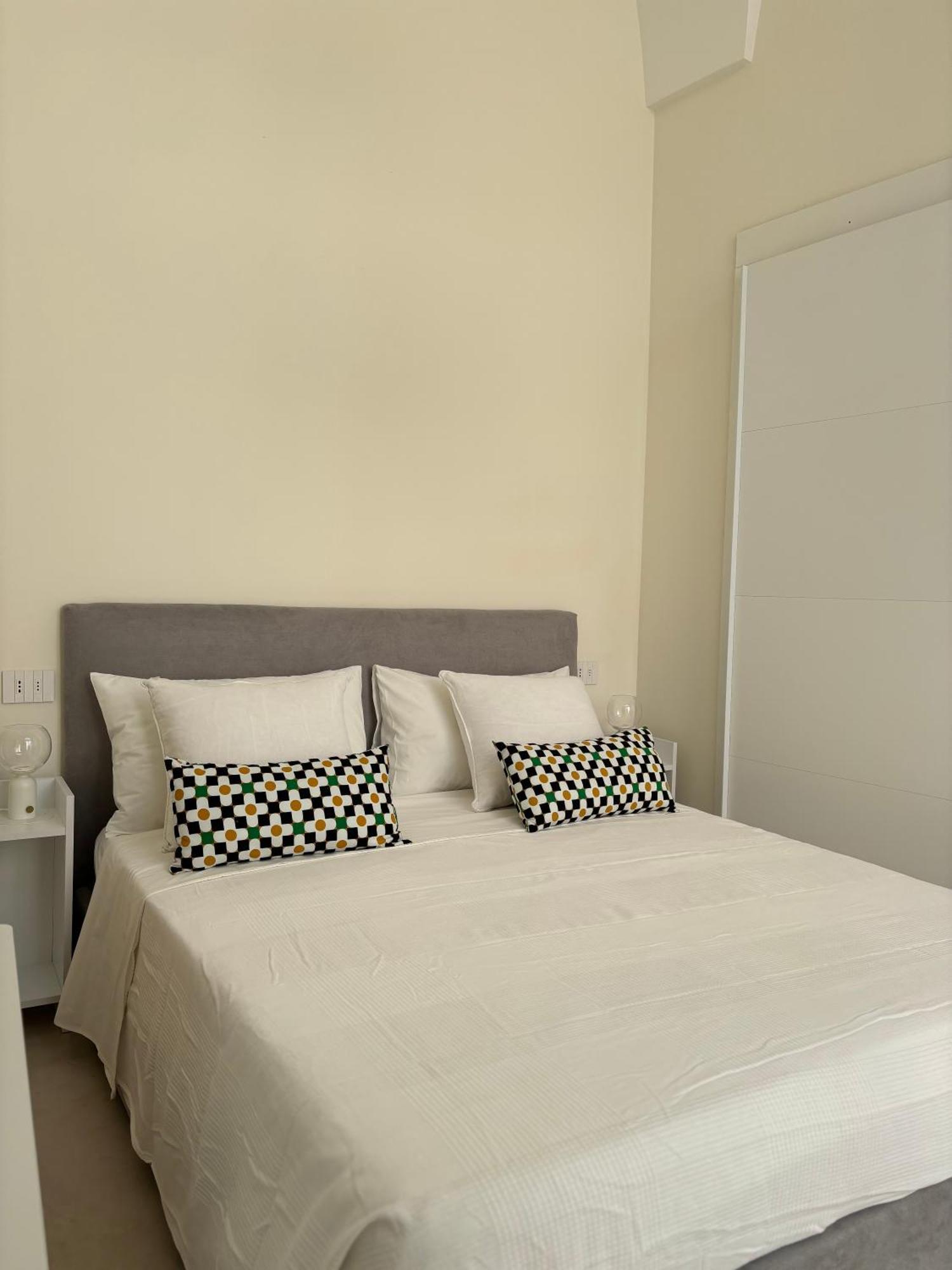 Alora Boutique Suites レッチェ エクステリア 写真