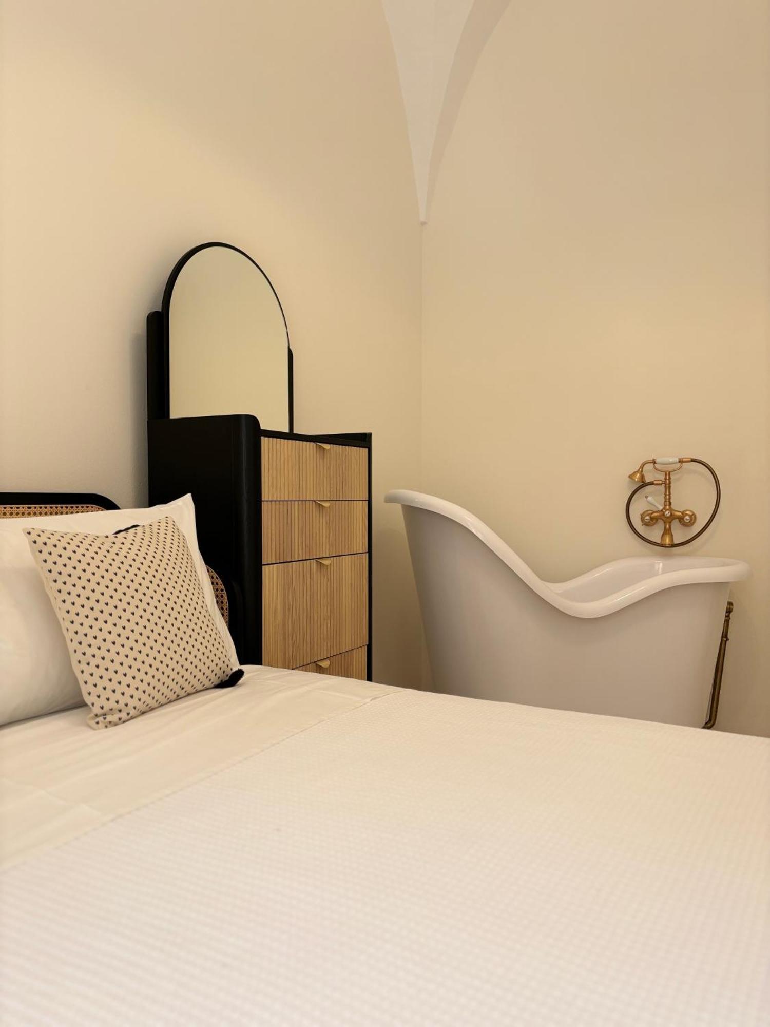 Alora Boutique Suites レッチェ エクステリア 写真