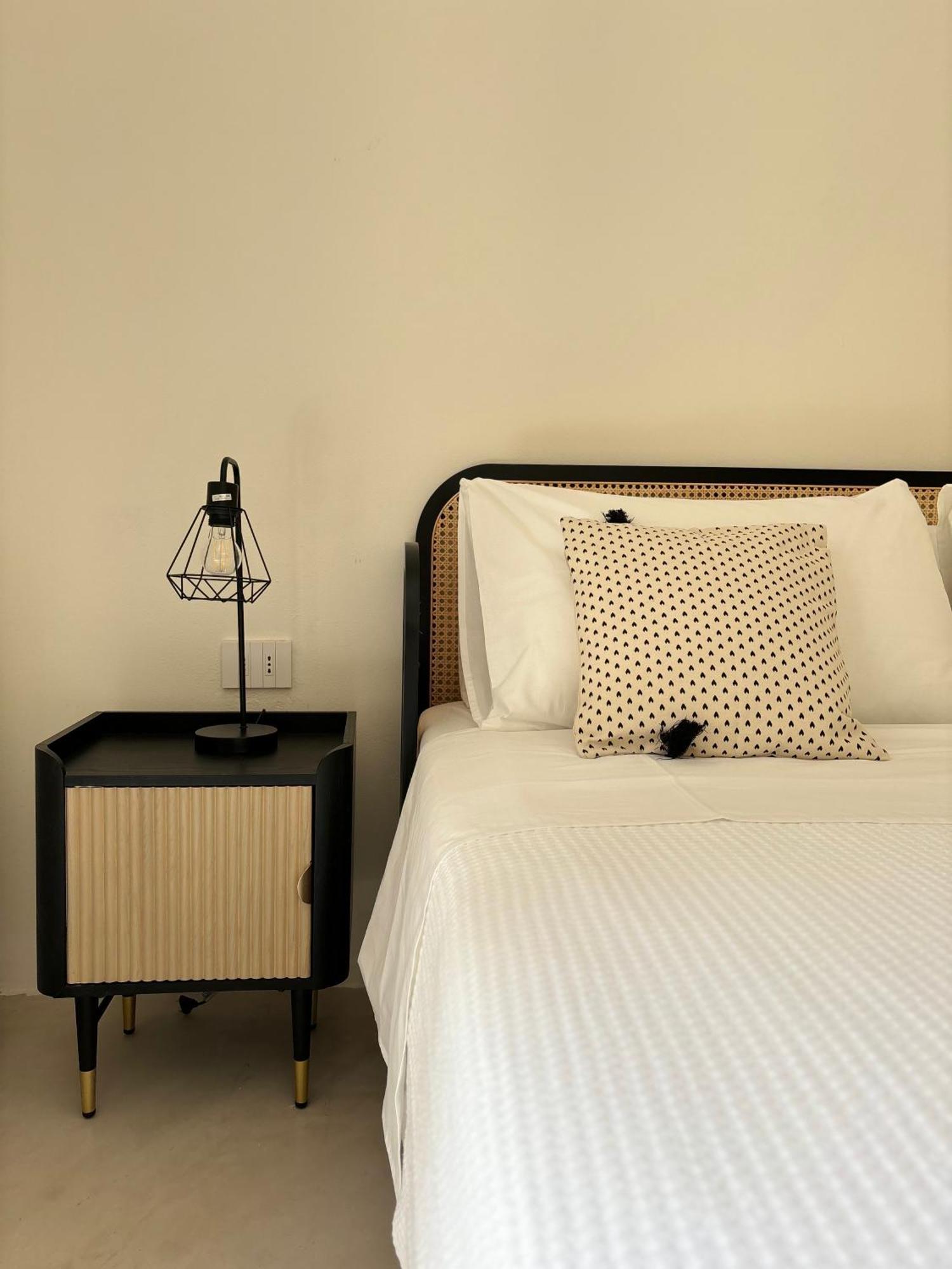 Alora Boutique Suites レッチェ エクステリア 写真