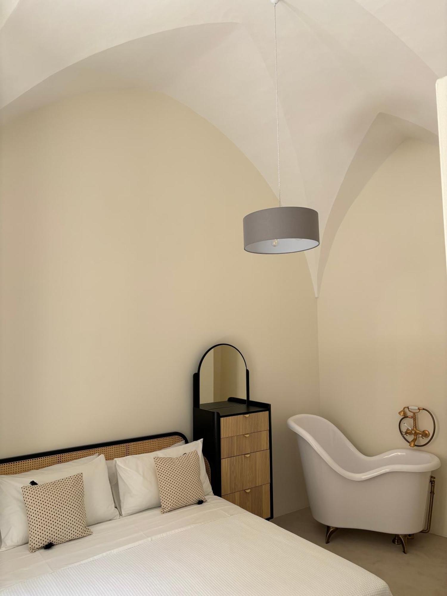 Alora Boutique Suites レッチェ エクステリア 写真