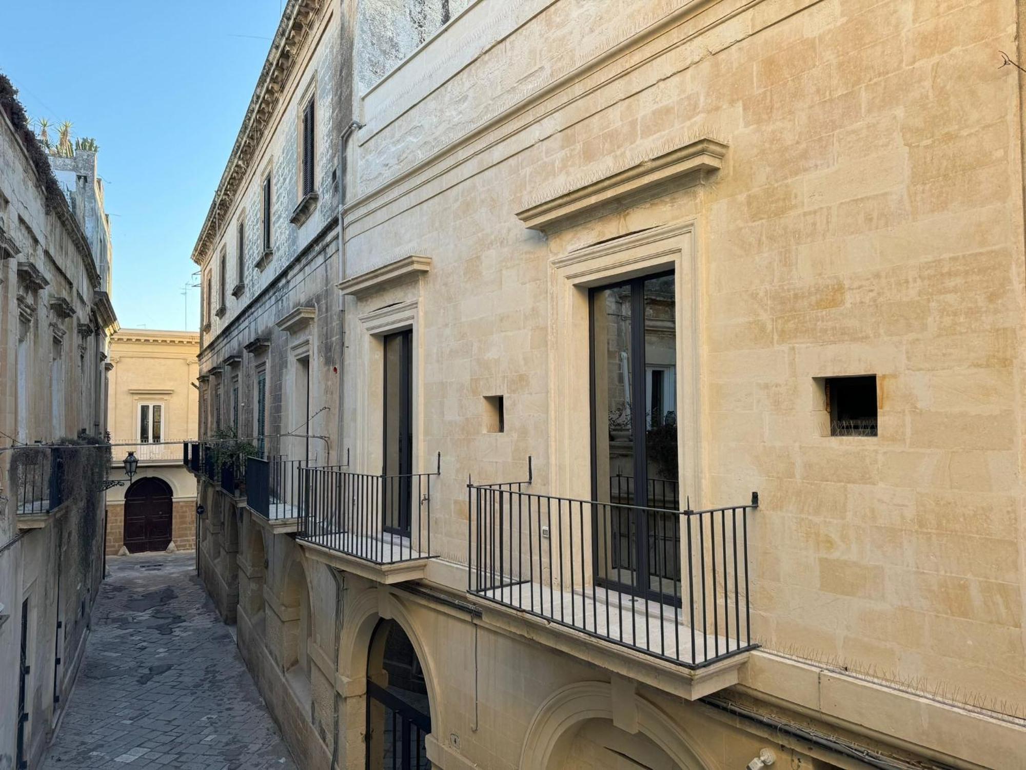 Alora Boutique Suites レッチェ エクステリア 写真